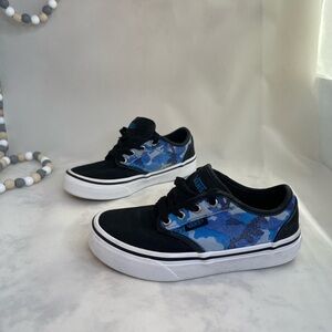 Vans kids Blue and Black camo Low-Top Skate Sneakers Size 12